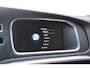Volvo V40 Cross Country T3 152PK Nordic+ / Navigatie / Panoramadak / Leren bekleding / Elektrische bestuurdersstoel met geheugen / Stoelverwarming / 18" velgen / Achteruitrijcamera / Trekhaak