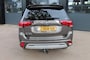 Mitsubishi Outlander 2.4 PHEV PURE **NL-Auto**  Trekhaak / camera / winterbanden set
