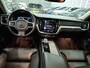 Volvo V60 2.0 B3 R-Design | Volleder | Nederlandse auto | Memory Seats | Trekhaak | Camera | Adapt. Cruise | Dealer onderhouden