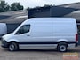 Mercedes-Benz Sprinter 317 L2H2 - zilvergrijs - Euro 6 - schuifdeur - mbux - stoelverwarming - tempomat - cruise - apple carplay - 3 persoons cabine