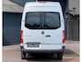 Mercedes-Benz Sprinter 317 L2H2 - zilvergrijs - Euro 6 - schuifdeur - mbux - stoelverwarming - tempomat - cruise - apple carplay - 3 persoons cabine