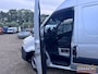 Mercedes-Benz Sprinter 317 L2H2 - zilvergrijs - Euro 6 - schuifdeur - mbux - stoelverwarming - tempomat - cruise - apple carplay - 3 persoons cabine