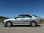 Mitsubishi Carisma 1.6 Comfort Drive | 1e Eigenaar | slechts 99.576 km | Airco | 15" Velgen | Nieuwe APK | Goed Onderhouden! |