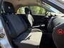 Mitsubishi Carisma 1.6 Comfort Drive | 1e Eigenaar | slechts 99.576 km | Airco | 15" Velgen | Nieuwe APK | Goed Onderhouden! |