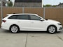 Skoda Octavia Combi 1.0 TSI Business Edition Getint glas | Parkeersensoren voor en achter | Elektrisch bedienbare achterklep | LED koplampen | Climate & cruise control | Navigatiesysteem