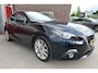 Mazda 3 2.0 TS, Leder, Camera, Stoelverwarming, Bose, Head up display, Rijklaarprijs incl. garantie.