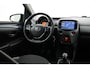 Toyota Aygo 1.0 VVT-i x-joy | Elektrisch vouwdak | Apple Carplay / Android Auto | Clima | Camera | DAB | 15 inch
