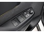 Toyota Yaris Cross 1.5 Hybrid Adventure | Dodehoek detectie | Matrix LED | Head-up display | Stoel-/stuurverwarming | JBL | Parkeersensoren voor/achter | Apple Carplay / Android Auto | 18 inch