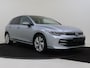 Volkswagen Golf Life Edition eHybrid | 'App-Connect' draadloze smartphone integratie | Achterbank in ongelijke delen neerklapbaar incl. middenarmsteun en doorlaadmogelijkheid | Afstandscontrolesysteem (Front Assist)