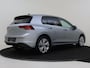 Volkswagen Golf Life Edition eHybrid | 'App-Connect' draadloze smartphone integratie | Achterbank in ongelijke delen neerklapbaar incl. middenarmsteun en doorlaadmogelijkheid | Afstandscontrolesysteem (Front Assist)