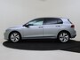 Volkswagen Golf Life Edition eHybrid | 'App-Connect' draadloze smartphone integratie | Achterbank in ongelijke delen neerklapbaar incl. middenarmsteun en doorlaadmogelijkheid | Afstandscontrolesysteem (Front Assist)