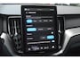 Volvo XC60 T8 Hybride AWD Ultra Black Edition | Luchtvering | Head-Up Display | Trekhaak | Harman/Kardon |