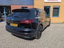 Volkswagen Touareg 3.0 TSI R-LINE, Plug-in Hybride, Soft close, Trekhaak, Panodak, BOMVOL!