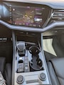 Volkswagen Touareg 3.0 TSI R-LINE, Plug-in Hybride, Soft close, Trekhaak, Panodak, BOMVOL!