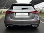 Mercedes-Benz A-klasse 180 Business Solution AMG | Night | Panoramaschuifdak | Sfeerverlichting | Achteruitrijcamera | MULTIBEAM LED | Stoelverwarming |