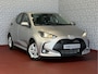 Toyota Yaris 1.5 HYBRID CARPLAY CAMERA STOEL/STUUR VERW LMV ADAP.CRUISE ✅ Top Auto's Wijchen , Al 30 Jaar verkoop van Toyota , Type's Launch / Executive / Dynamic / First Edition / Business / Zowel Phev / Hev / Benzine / met fabrieksgarantie ✅
