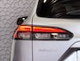 Toyota Corolla Cross HYBRID 140 STYLE ELEK.KLEP LED KEYLESS CARPLAY NAVI CAMERA STOEL/STUUR VERW.ADAP CRUISE PDC ✅ Top auto's Wijchen. Al 30 Jaar verkoop van Toyota : Benzine / Hybride / PHEV / HEV / Style / Executive / Dynamic / Plus / Business / Sport / Active / Premium etc. ✅