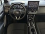 Toyota Corolla Cross HYBRID 140 STYLE ELEK.KLEP LED KEYLESS CARPLAY NAVI CAMERA STOEL/STUUR VERW.ADAP CRUISE PDC ✅ Top auto's Wijchen. Al 30 Jaar verkoop van Toyota : Benzine / Hybride / PHEV / HEV / Style / Executive / Dynamic / Plus / Business / Sport / Active / Premium etc. ✅