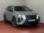 Hyundai Tucson NIEUWE AUTO 1.6 T-GDI PHEV N-LINE 360.CAMERA ELEK.KLEP ELEK.STOEL/GEHEUGEN VERWARMD/KOELING SUBWFR 19"LMV ZWARTE HEMEL STUURVERW. PLUG IN HYBRIDE
