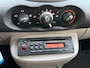 Renault Twingo 1.2 Authentique Stuurbekrachtiging Airco Electric pakket ABS 2 x airbag Colorpakket Dealeronderhoud Apk 13/04/2027