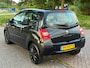 Renault Twingo 1.2 Authentique Stuurbekrachtiging Airco Electric pakket ABS 2 x airbag Colorpakket Dealeronderhoud Apk 13/04/2027