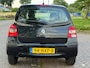 Renault Twingo 1.2 Authentique Stuurbekrachtiging Airco Electric pakket ABS 2 x airbag Colorpakket Dealeronderhoud Apk 13/04/2027