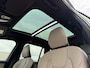 Volvo XC90 T8 Plug-in hybrid AWD Ultra Dark | Panorama | Luchtvering | B&W | Massage + Ventilatie | Alcantara hemel