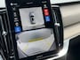 Volvo XC90 T8 Plug-in hybrid AWD Ultra Dark | Panorama | Luchtvering | B&W | Massage + Ventilatie | Alcantara hemel