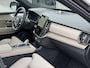 Volvo XC90 T8 Plug-in hybrid AWD Ultra Dark | Panorama | Luchtvering | B&W | Massage + Ventilatie | Alcantara hemel