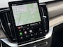 Volvo XC90 T8 Plug-in hybrid AWD Ultra Dark | Panorama | Luchtvering | B&W | Massage + Ventilatie | Alcantara hemel