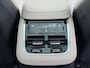 Volvo XC90 T8 Plug-in hybrid AWD Ultra Dark | Panorama | Luchtvering | B&W | Massage + Ventilatie | Alcantara hemel