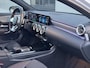 Mercedes-Benz A-klasse 250 e AMG Night Premium Plus | Panorama | Sfeer | 360 Cam | Distronic | Apple CarPlay