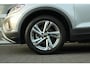 Volkswagen T-Roc 1.0 TSI 110pk Life 75 Edition | Allseason Banden | Apple CarPlay & Android Auto | Active Info Display