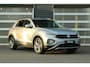 Volkswagen T-Roc 1.0 TSI 110pk Life 75 Edition | Allseason Banden | Apple CarPlay & Android Auto | Active Info Display
