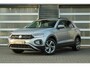 Volkswagen T-Roc 1.0 TSI 110pk Life 75 Edition | Allseason Banden | Apple CarPlay & Android Auto | Active Info Display