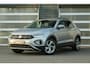 Volkswagen T-Roc 1.0 TSI 110pk Life 75 Edition | Allseason Banden | Apple CarPlay & Android Auto | Active Info Display