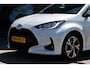 Toyota Yaris 1.5 Hybrid 115 Dynamic Automaat 116pk | Buitenspiegels elektrisch inklapbaar | Parkeersensoren voor & achter | Dodehoek detector |