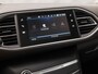 Peugeot 308 SW 1.2 PureTech Premium Sport Automaat 131Pk (PANORAMADAK, APPLE CARPLAY, GROOT NAVI, LEDER, 360 CAMERA, SPORTSTOELEN, CRUISE, KEYLESS, NIEUWE APK, NIEUWSTAAT)