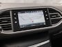 Peugeot 308 SW 1.2 PureTech Premium Sport Automaat 131Pk (PANORAMADAK, APPLE CARPLAY, GROOT NAVI, LEDER, 360 CAMERA, SPORTSTOELEN, CRUISE, KEYLESS, NIEUWE APK, NIEUWSTAAT)