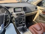 Volvo V60 1.6 T3 Summum / Trekhaak / Leder / Navigatie / Parkeerhulp V+A / 18'' / Stoelverwarming / ACC