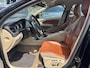 Volvo V60 1.6 T3 Summum / Trekhaak / Leder / Navigatie / Parkeerhulp V+A / 18'' / Stoelverwarming / ACC