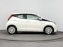 Toyota Aygo 1.0 VVT-i x-play | Elektrisch vouwdak | Airco | Camera | Bluetooth | Elektrische ramen voor