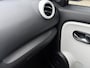 Renault Twingo 1.0 SCe Limited Unieke KM Stand! /  Airco / Donker Glas / Elect. Ramen / Centr. Vergrendeling