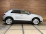 Volkswagen T-Roc 1.5 TSI Style | Panoramadak | ACC | Park Assist | LED Plus | Virtual Cockpit | Camera | 18 Inch | CarPlay