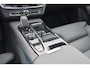 Volvo V90 T6 Recharge AWD Plus Bright - Panorama/schuifdak - IntelliSafe Assist & Surround - 360º Camera - Harman/Kardon audio - Verwarmde voorstoelen, stuur & achterbank - Parkeersensoren voor & achter - Elektr. bedienb. voorstoelen met geheugen - Head up display - Extra getint glas - 19' LMV