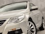 Volkswagen Passat CC 1.8 TSI Sport 160Pk Automaat (NAVIGATIE, CLIMATE, CRUISE, GETINT GLAS, SPORTSTOELEN, PARKEERSENSOREN, NIEUWSTAAT)