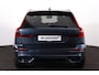 Volvo XC60 T8 Recharge AWD Plus Black Edition - Panorama/schuifdak - IntelliSafe Assist & Surround - 360º Camera - Harman/Kardon audio - Adaptieve LED koplampen - Verwarmde voorstoelen, stuur & achterbank - Parkeersensoren voor & achter - Elektr. bedienb. voorstoelen met geheugen - Head up display - Draadloze tel. lader - Extra getint glas - Inklapbare trekhaak - 21' LMV
