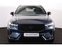 Volvo XC60 T8 Recharge AWD Plus Black Edition - Panorama/schuifdak - IntelliSafe Assist & Surround - 360º Camera - Harman/Kardon audio - Adaptieve LED koplampen - Verwarmde voorstoelen, stuur & achterbank - Parkeersensoren voor & achter - Elektr. bedienb. voorstoelen met geheugen - Head up display - Draadloze tel. lader - Extra getint glas - Inklapbare trekhaak - 21' LMV