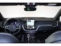 Volvo XC60 T8 Recharge AWD Plus Black Edition - Panorama/schuifdak - IntelliSafe Assist & Surround - 360º Camera - Harman/Kardon audio - Adaptieve LED koplampen - Verwarmde voorstoelen, stuur & achterbank - Parkeersensoren voor & achter - Elektr. bedienb. voorstoelen met geheugen - Head up display - Draadloze tel. lader - Extra getint glas - Inklapbare trekhaak - 21' LMV