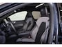 Volvo XC60 T8 Recharge AWD Plus Black Edition - Panorama/schuifdak - IntelliSafe Assist & Surround - 360º Camera - Harman/Kardon audio - Adaptieve LED koplampen - Verwarmde voorstoelen, stuur & achterbank - Parkeersensoren voor & achter - Elektr. bedienb. voorstoelen met geheugen - Head up display - Draadloze tel. lader - Extra getint glas - Inklapbare trekhaak - 21' LMV